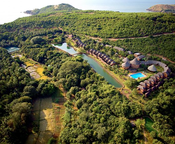 SwaSwara Ayurveda and Yoga on Om Beach Aerial view 560x460 - Startseite